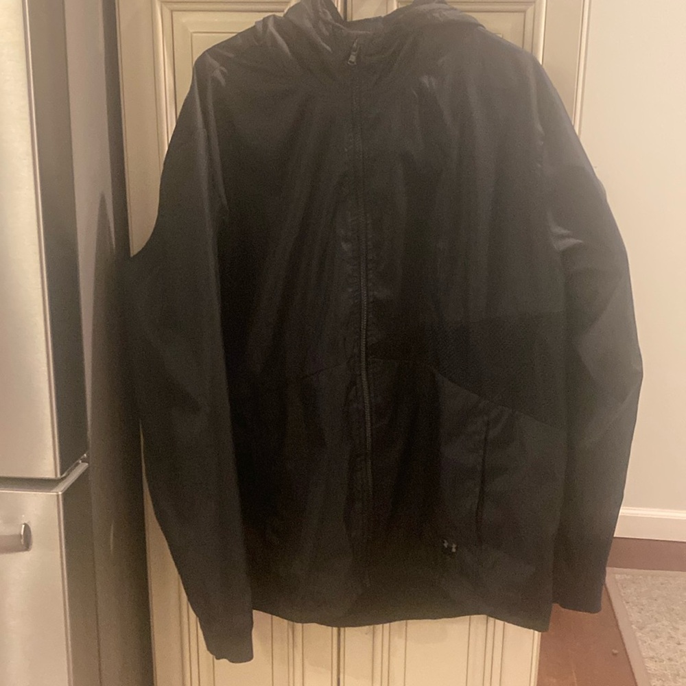 Under armour hooded rain jacket light like new condition
